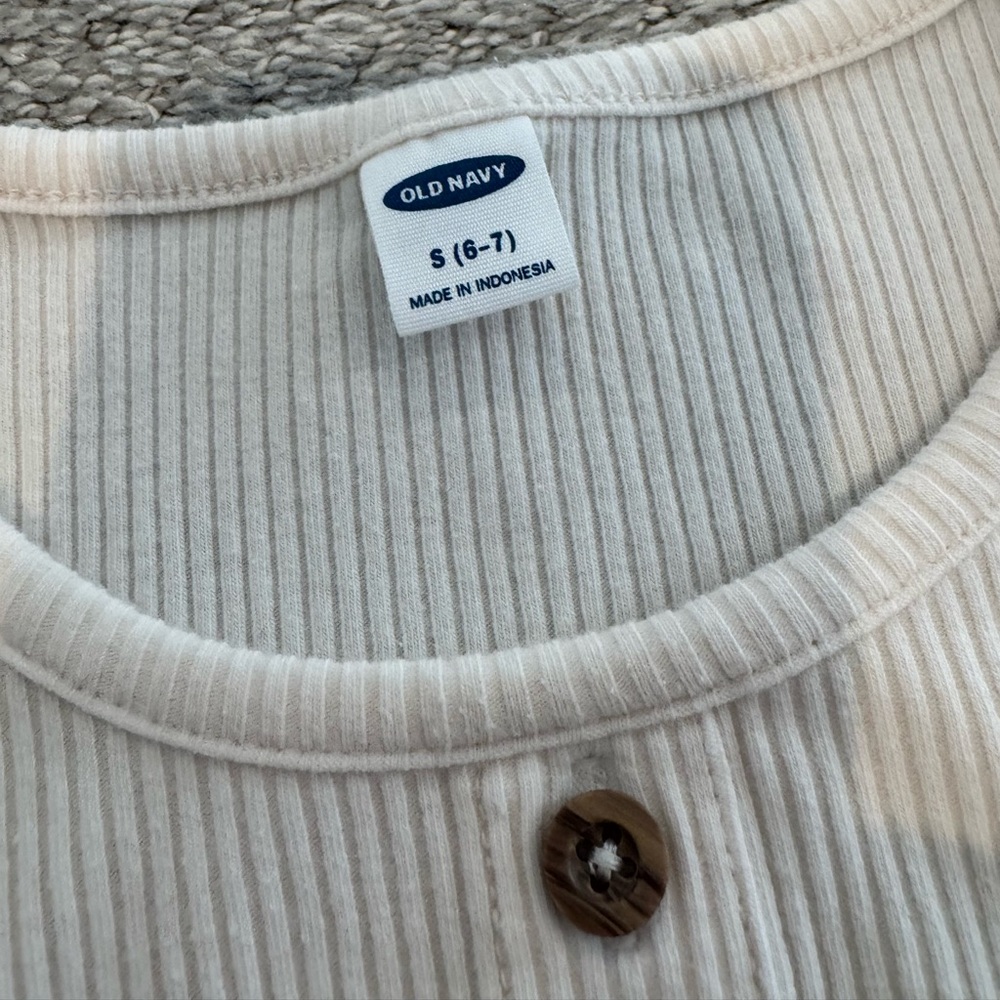 Old Navy Tank - Picture 2 of 2